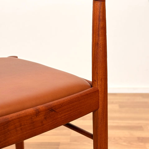 PRICE Set of 6 dining chairs in solid teak by H.W.Klein, 1950s-60s, Denmark - Beyo Vintage