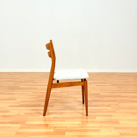 Swedish set of 4 dining chairs in oak