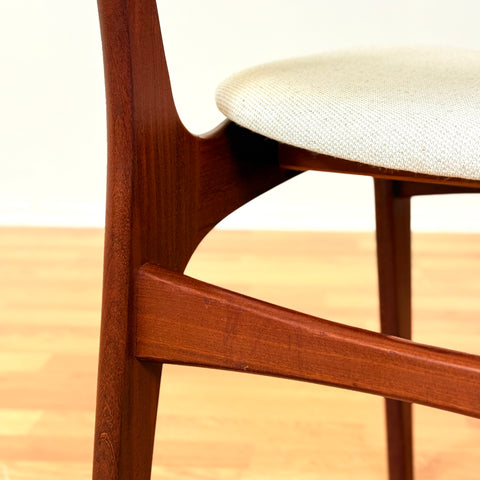 Danish set of 6 dining chairs in walnut by Eric Buch