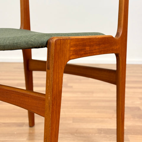 PRICE Set of 4 dining chairs in beech by Erik Buch, 1950s-60s, Denmark - Beyo Vintage