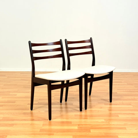 Danish pair of dining chairs in Santos rosewood