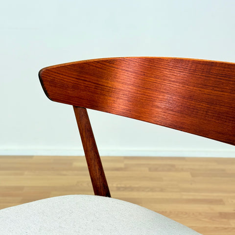 Danish dining chairs in teak & oak, No. 7 by Helge Sibast