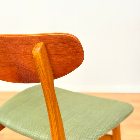 Danish set of 6 dining chairs in teak and beech
