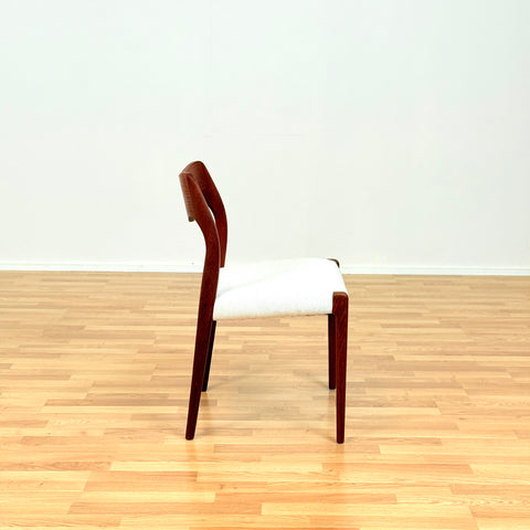 Danish set of 2 dining chairs 'model 71' by Niels O. Møller