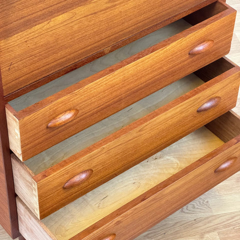 Chest of drawers, with door, in teak