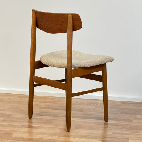 Set of 4 dining chairs, in teak & beech