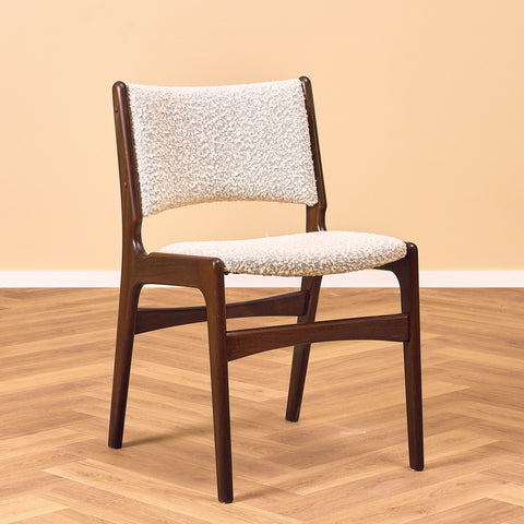 Danish dining chairs in mahogany by Erik Buch, model 98