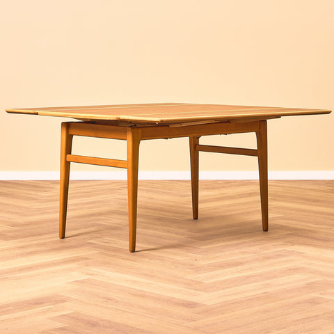 Swedish extendable coffee table in teak and beech