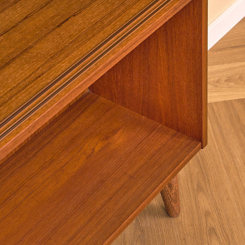 Svensk bokhylla i teak