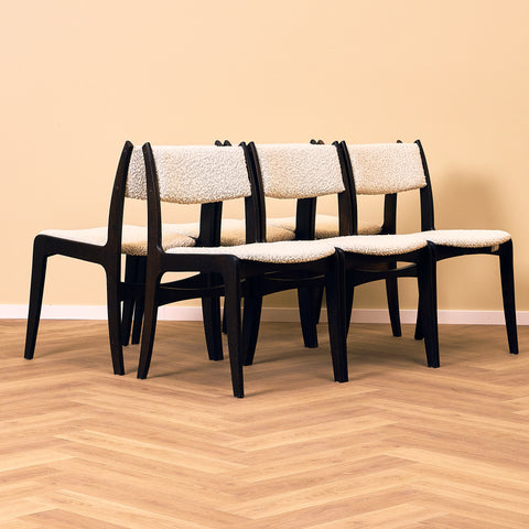 Danish dining chairs in oak by Skovby