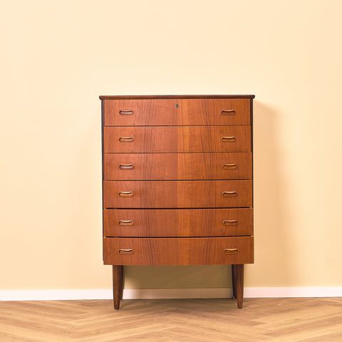 Danish chest of drawers in teak