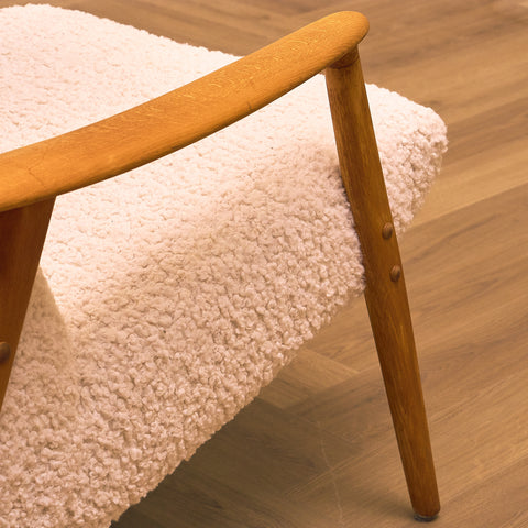 Svensk fåtölj i bok av Folke Ohlsson för Dux, Bra Bohag, Malmö