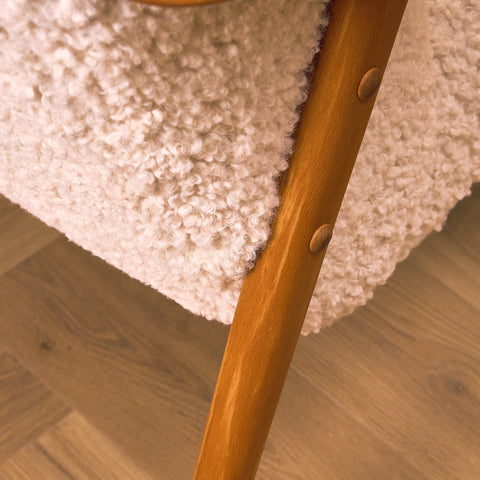 Svensk fåtölj i bok av Folke Ohlsson för Dux, Bra Bohag, Malmö