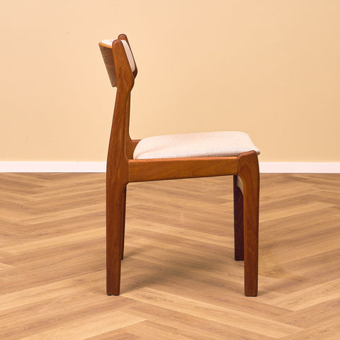 Set om 4 danska matstolar i teak av Erik Buch för O.D. Møbler