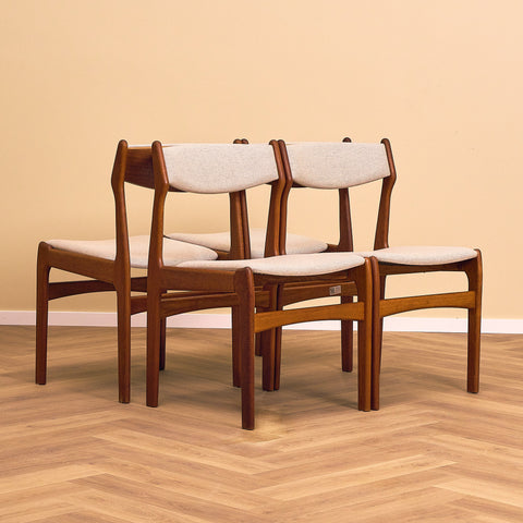 Set om 4 danska matstolar i teak av Erik Buch för O.D. Møbler