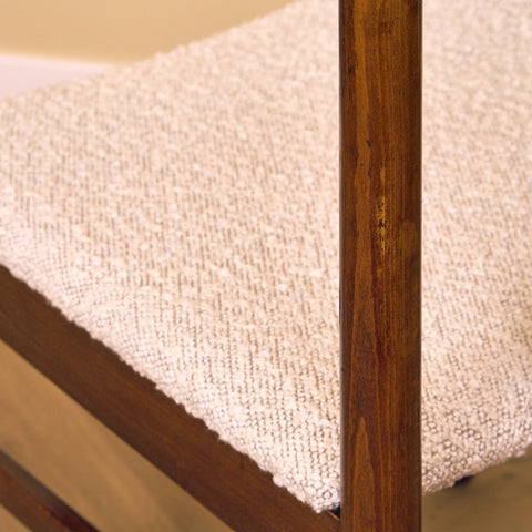 Svenska matstolar i betsad bok