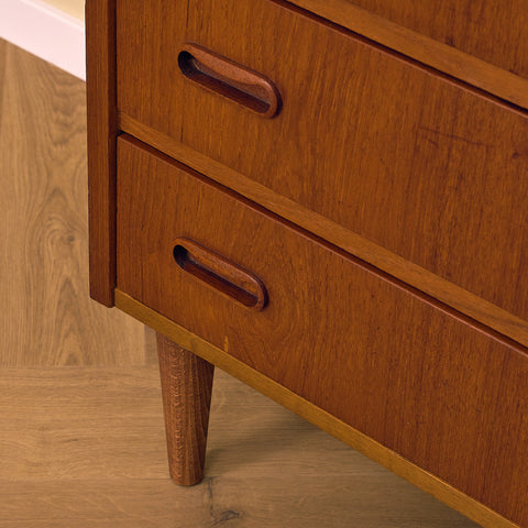 Danish chest of drawers in teak