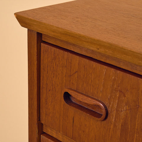 Danish chest of drawers in teak