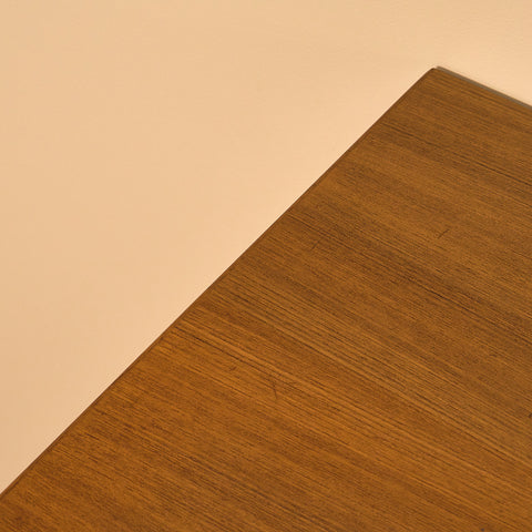 Svensk skänk i teak av Johannesborgs Möbelfabriks AB