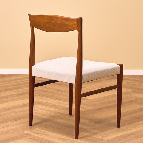 Dansk matstol i teak av Arne Hovmand Olsen