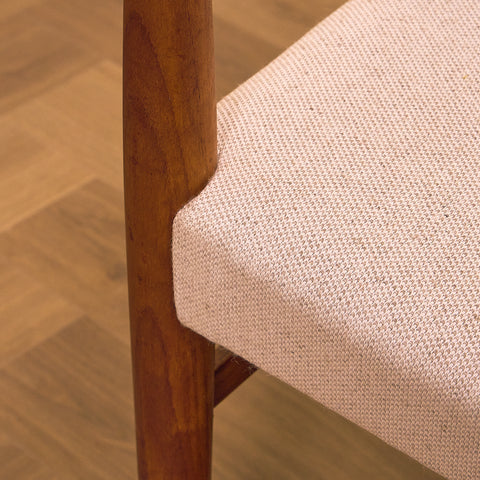 Dansk matstol i teak av Arne Hovmand Olsen