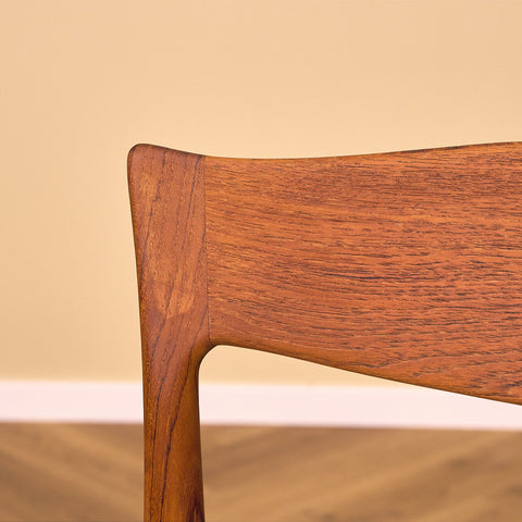 Dansk matstol i teak av Arne Hovmand Olsen