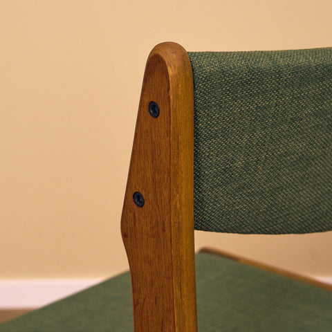 Danskt set med 6 matstolar av Erik Buch för Nova Stolefabrik