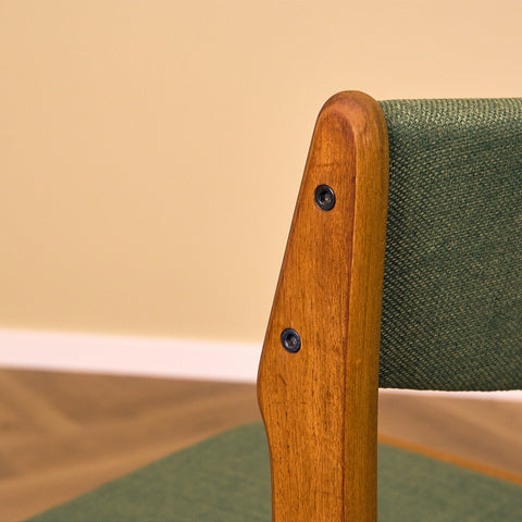 Danskt set med 6 matstolar av Erik Buch för Nova Stolefabrik