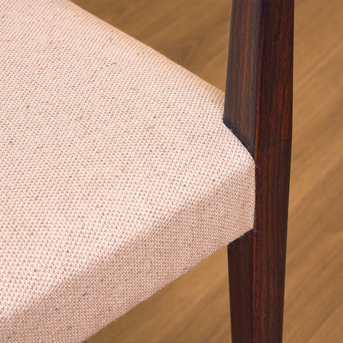 Svenskt set om 4 matstolar med armstöd "Garmi" av Nilson Jonsson för Troeds