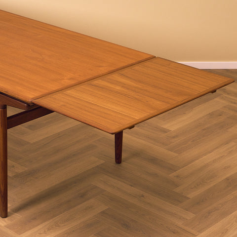 Danish rectangular dining table in teak by Johannes Andersen for Uldum
