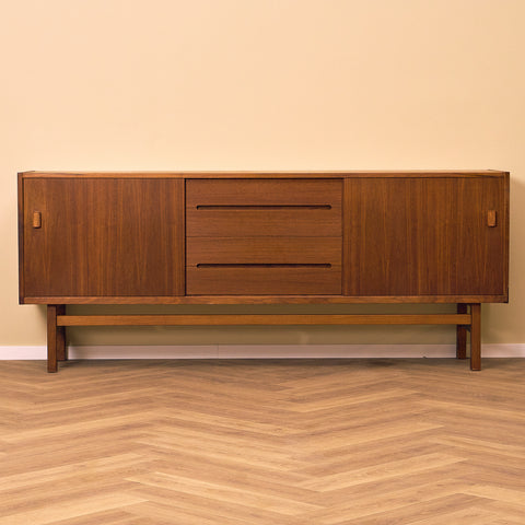Swedish sideboard in walnut by Nils Jonsson for Troeds, Bjärnum, model 'Arild'