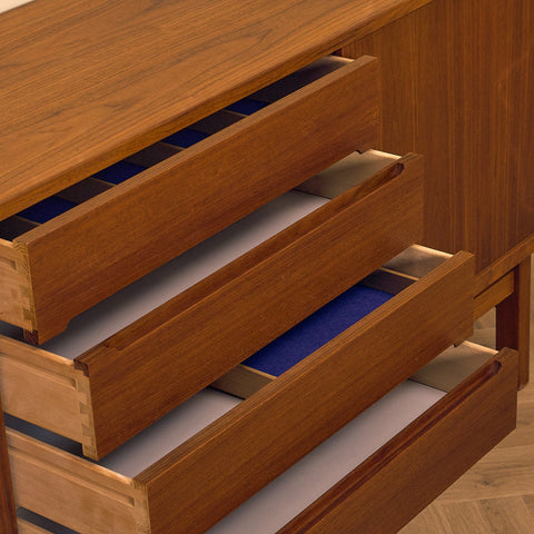 Swedish sideboard in walnut by Nils Jonsson for Troeds, Bjärnum, model 'Arild'