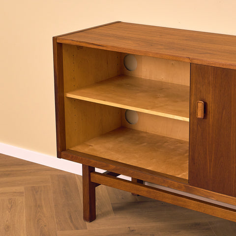 Swedish sideboard in walnut by Nils Jonsson for Troeds, Bjärnum, model 'Arild'