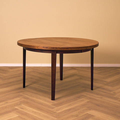 Rare Danish round dining table with 6 extensions in walnut