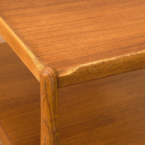 Svenskt sidobord i teak och ek av Engström & Myrstrand för Tingströms, modell "Arena"