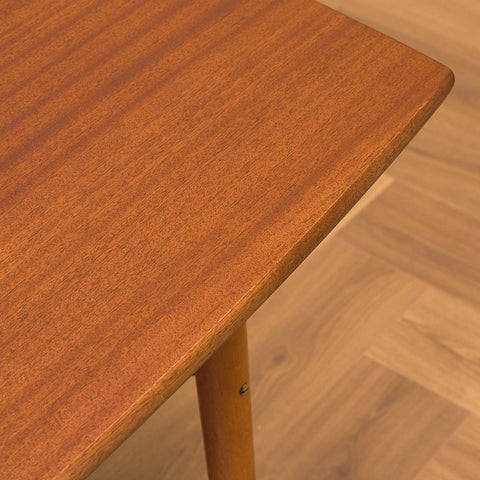 Svenskt soffbord i mahogny av Svensk Möbelindustri
