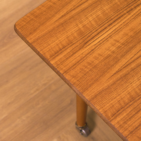 Svenskt sidobord med tidningshylla i teak