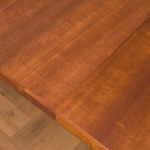 Svenskt matbord i mahogny av David Rosén för Nordiska Kompaniet, modell 'Napoli'