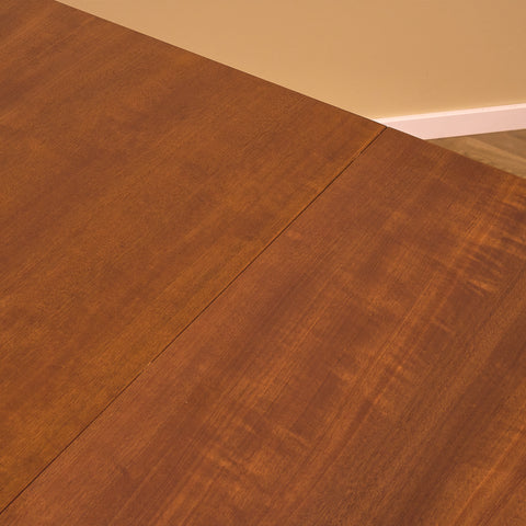 Svenskt matbord i mahogny av David Rosén för Nordiska Kompaniet, modell 'Napoli'