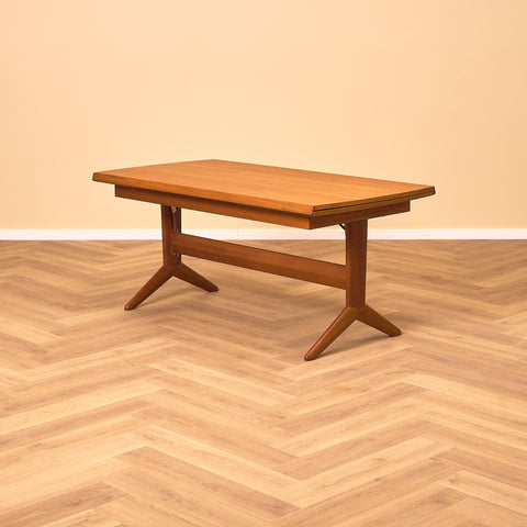 Svenskt hopfällbart soffbord / matbord i teak