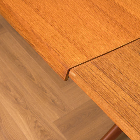 Svenskt hopfällbart soffbord / matbord i teak