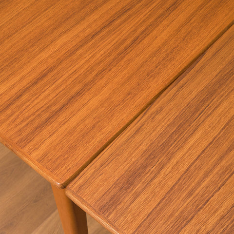 Svenskt matbord i teak