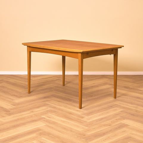 Svenskt rektangulärt matbord i teak och ek från Rosendal Möbelfabrik, Rottne