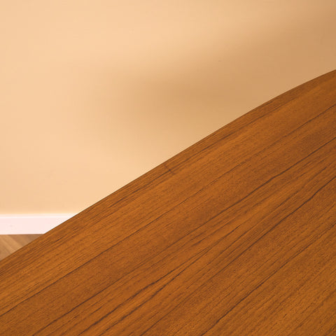 Svenskt rektangulärt matbord i teak