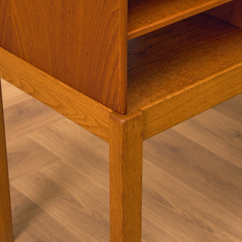 Hallbänk i teak och ek