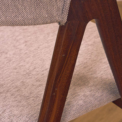 Danskt set med 8 matstolar i valnöt från Sax Møbler