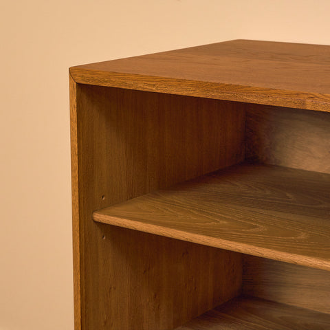 Danskt sideboard i ek av Anker Sørensen