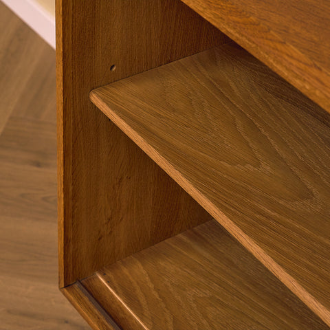 Danskt sideboard i ek av Anker Sørensen