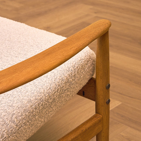 Svensk fåtölj av Ljungs Industrier Malmö AB