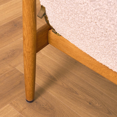 Svensk fåtölj av Ljungs Industrier Malmö AB